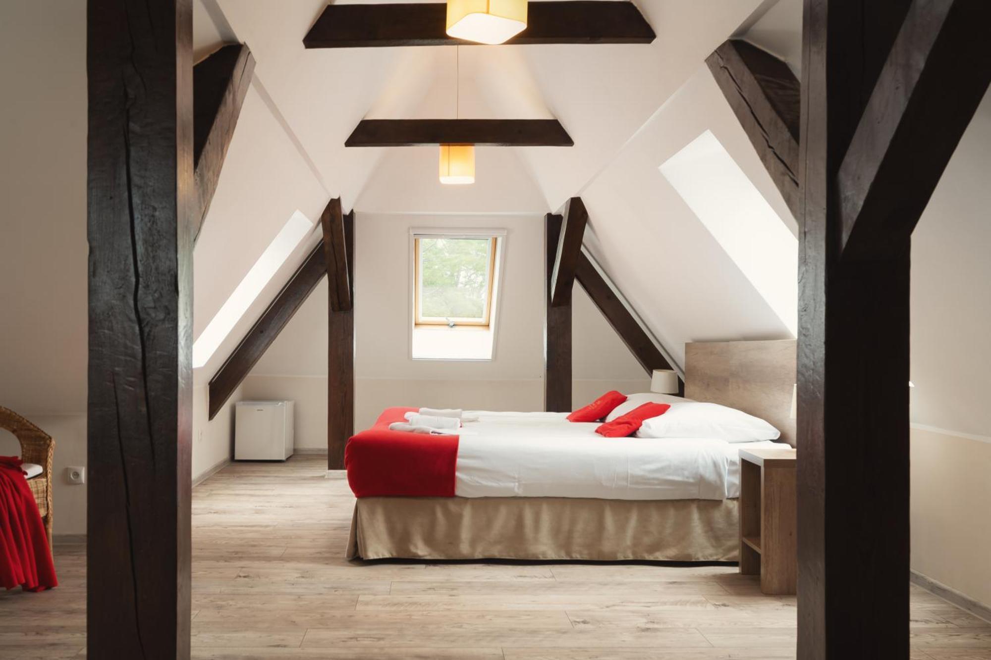 Stary Mlyn Strzeszyn Hotell Lubowo  Exteriör bild
